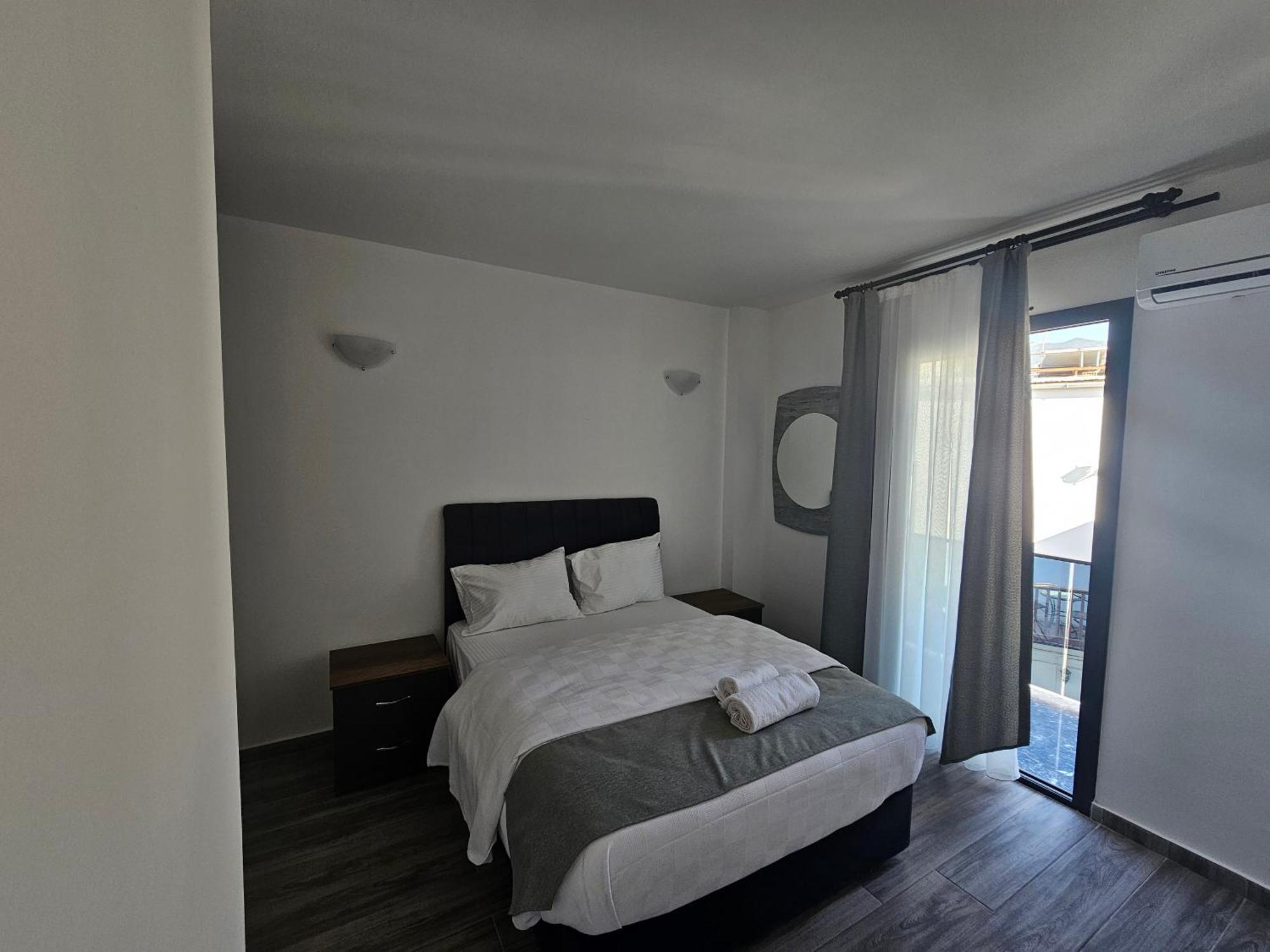 Cyprus Harbour Suites كيرينيا المظهر الخارجي الصورة