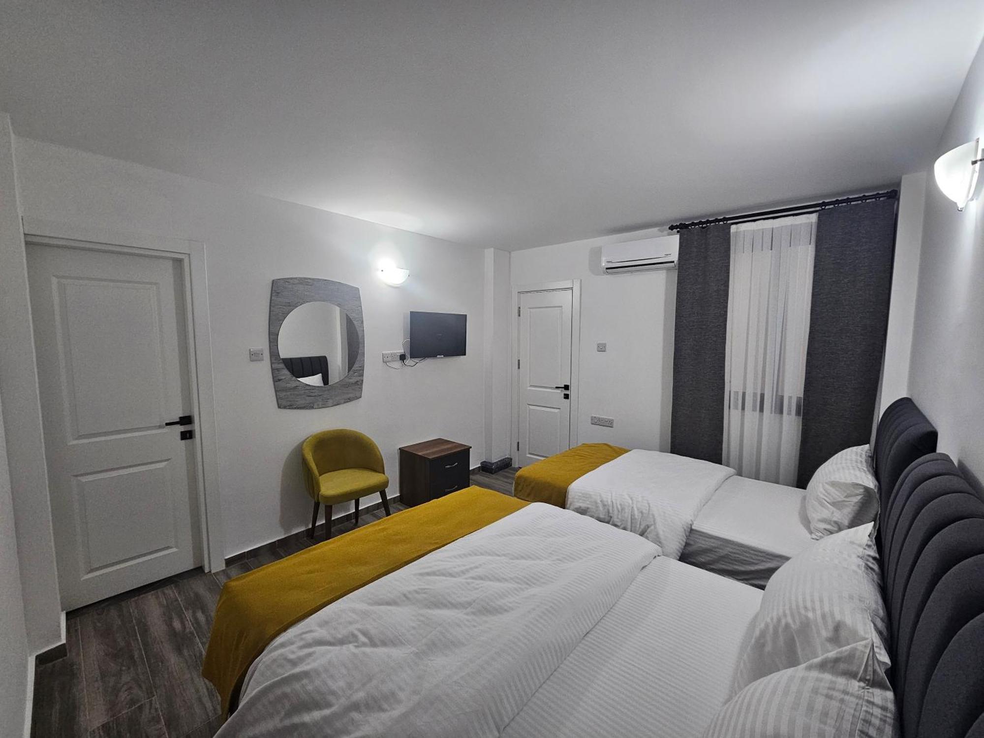 Cyprus Harbour Suites كيرينيا المظهر الخارجي الصورة